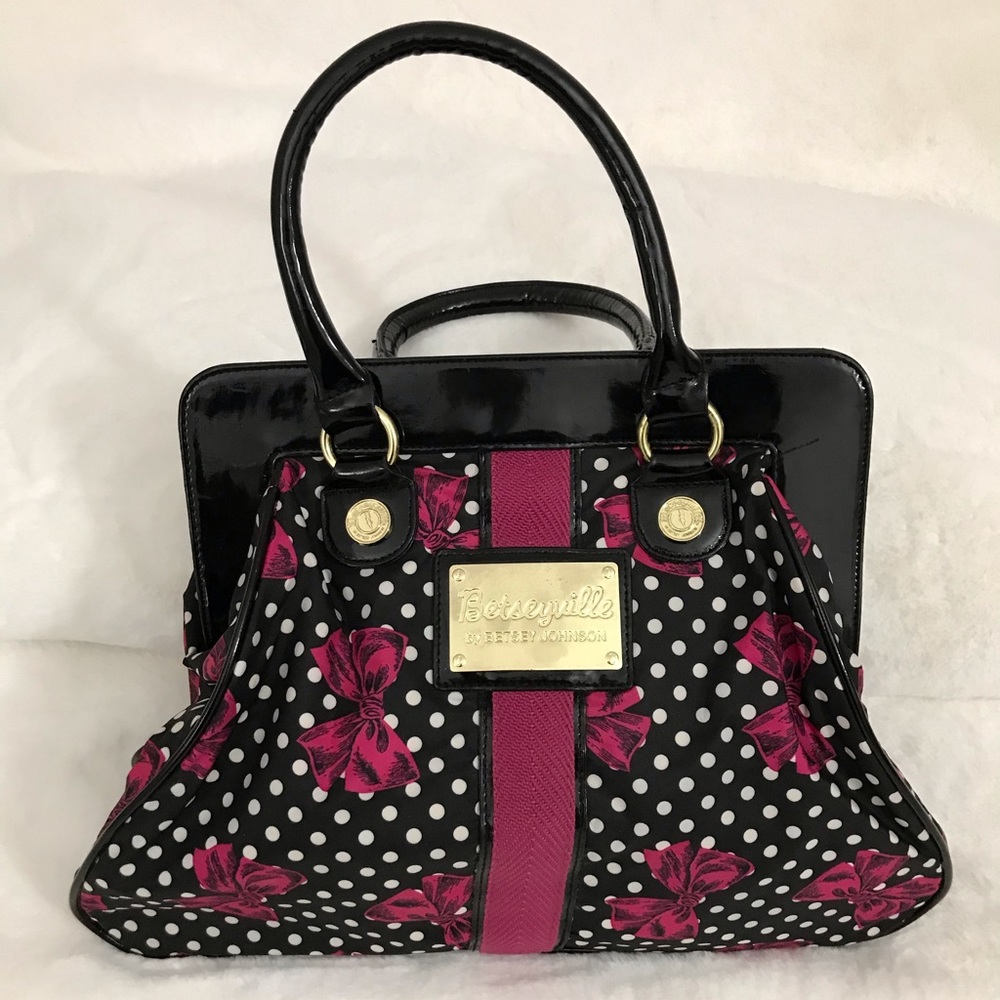 ❌ SOLD ❌ Betsey Johnson pinup purse